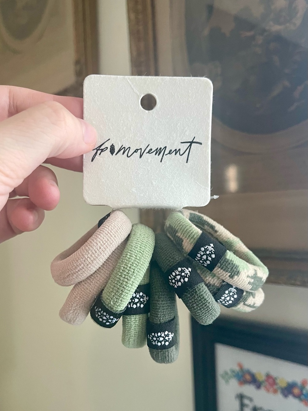 NWT- FP Movement Hair Tie Pack - Picture 2 of 2